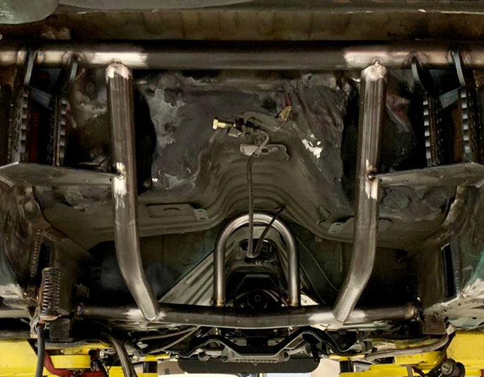 TORQUE BOX CROSSMEMBER KIT WITH DRIVESHAFT HOOP