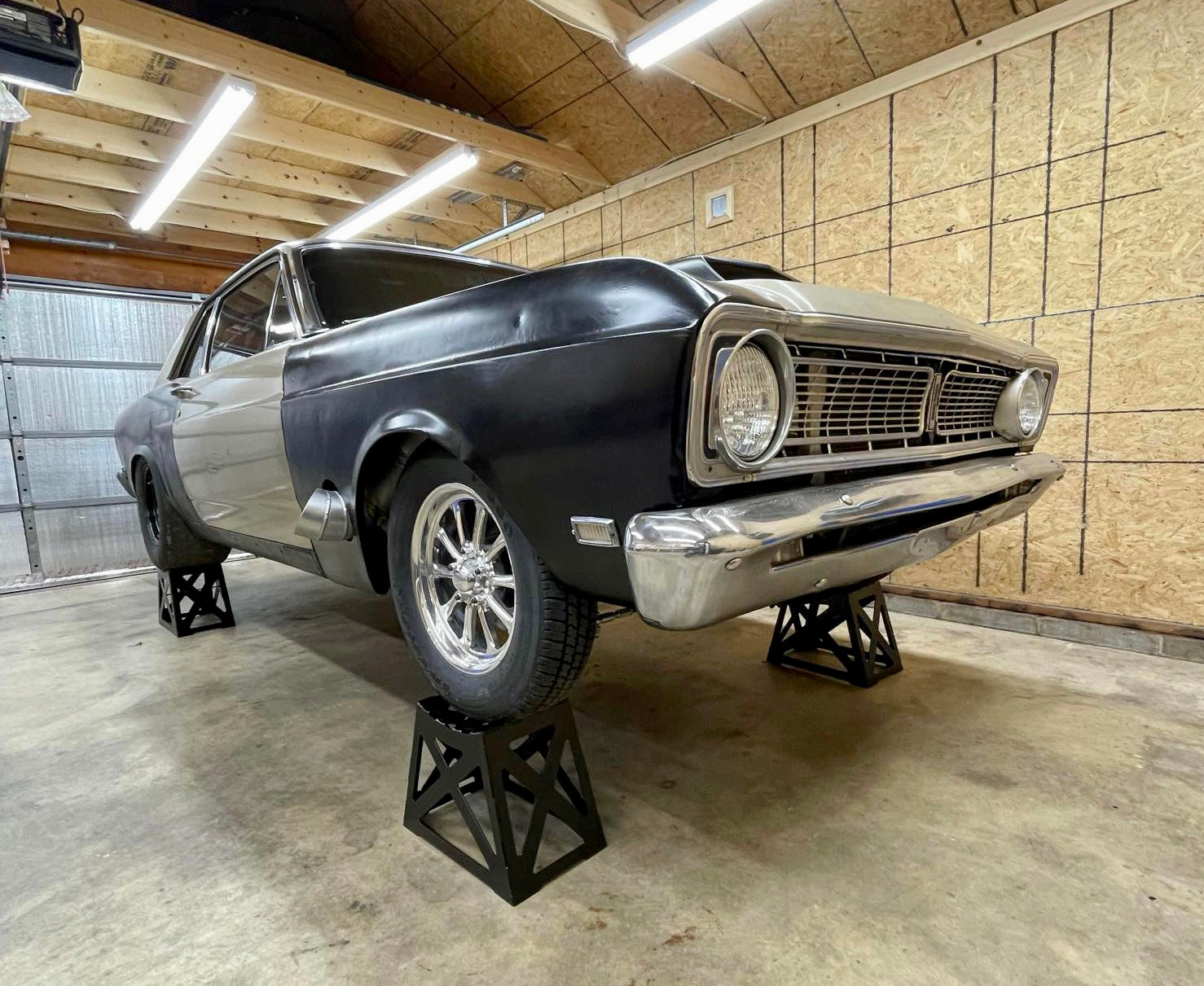 Mag's Wheel Stands 12" Tall (Standard Height) and 9" Wide