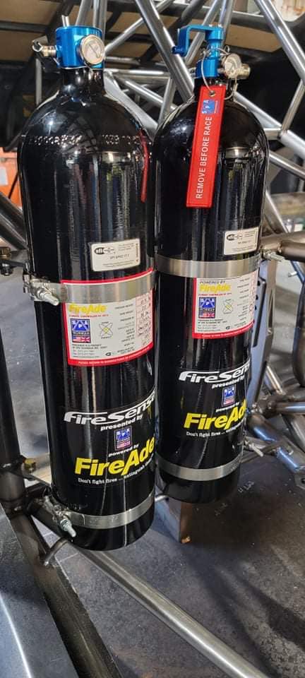 20lb. FireAde2000® Manual System for Alcohol Applications w Standard Steel Brackets